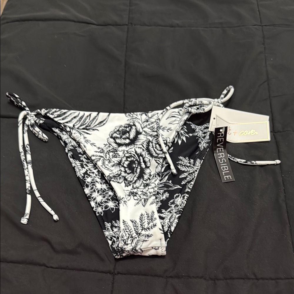 *NEW * SALT & COVE bikini bottom